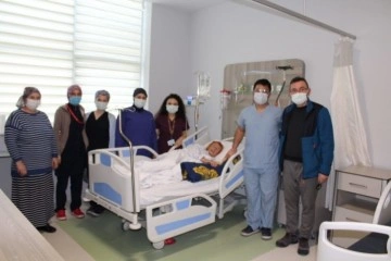 Karın şişliği sandı, 18 kiloluk kitle çıktı