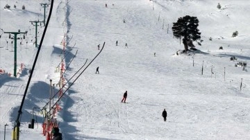 Kayak merkezlerinde en fazla kar kalınlığı Kartalkaya'da ölçüldü