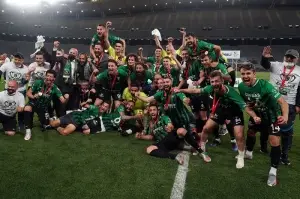 Kocaelispor 11 yıl sonra 1. Lig'de taraftarının huzurunda