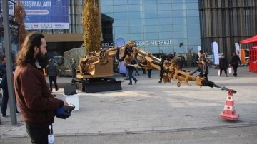 Konya'da üretilen robotik kol bombayı el hassasiyetiyle imha ediyor