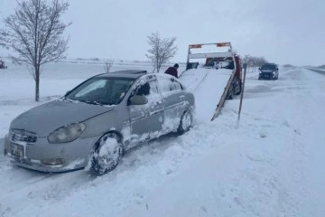 Konya’da yollarda mahsur kalan 265 kişi ve 131 araç kurtarıldı