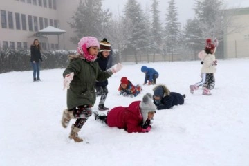 Konya’nın 24 ilçesinde yüz yüze eğitime kar tatili