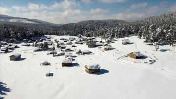 Köroğlu Dağları'nın karla kaplı yayla ve ormanları havadan görüntülendi