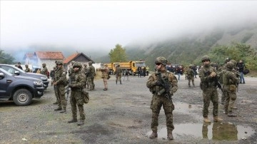 Kosova ve Sırbistan, 'plaka' krizini sonlandıran anlaşma gereği birliklerini geri çekti