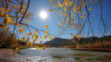 Kovada Gölü Milli Parkı her mevsim farklı güzellikler sunuyor