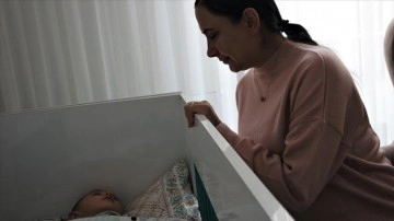 Kovid-19'u yoğun bakımdaki tedaviyle atlatan hamile kadından aşı çağrısı