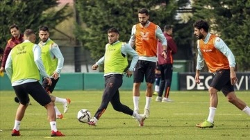 Medipol Başakşehir yarın Aytemiz Alanyaspor'a konuk olacak