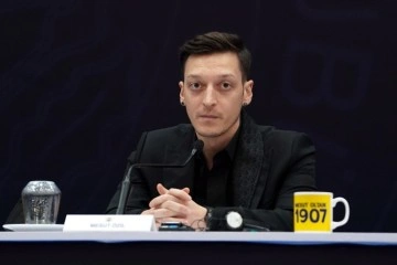 Mesut Özil'den takım arkadaşlarına uyarı!