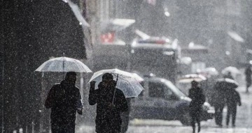 Meteoroloji'den kuvvetli yağış uyarısı! İstanbul için saat verildi