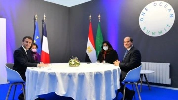 Mısır Cumhurbaşkanı Sisi, Macron ile Libya'yı görüştü