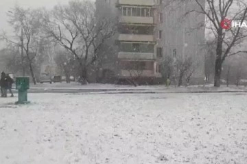 Moskova'ya mevsimin ilk karı yağdı