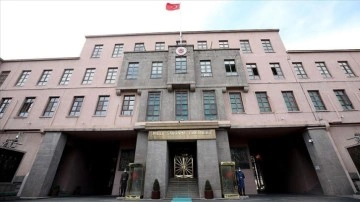 MSB, Kış Kartalı Harekatı'na katılan uçakların kalkış görüntülerini paylaştı