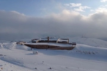 Nemrut Dağı buz tuttu