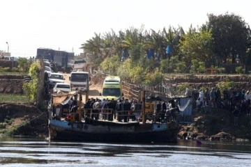 Nil Nehri’ne kamyon düştü: 2 ölü