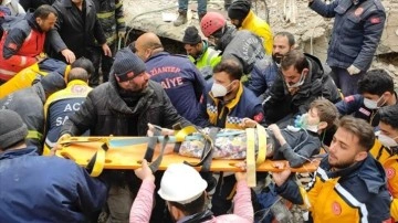 Nizip'te 105 saat sonra biri çocuk 2 kişi kurtarıldı