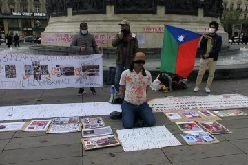 Paris’te Beluç milliyetçisinden gözü kapalı protesto