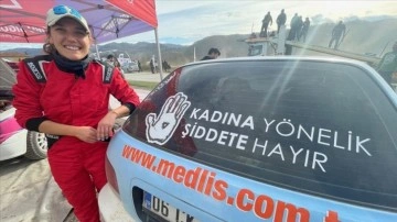 Pistte rakip olsalar da ortak mesajları: 'Kadına şiddete hayır'