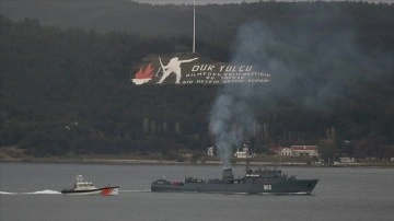 Rus donanmasına ait gemiler Çanakkale Boğazı'ndan geçti