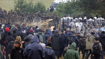 Rusya, Avrupa'yı Belarus-Polonya sınırında yaklaşan insani krize kayıtsız kalmakla suçladı