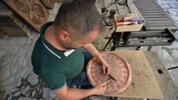Safranbolulu bakır ustası eski mutfak eşyalarını sanat eserine dönüştürüyor