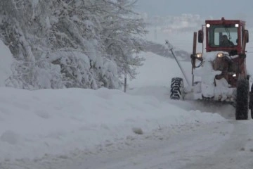 Samsun'da karla mücadele: 328 mahallenin yolu açıldı