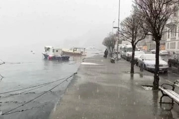 Sarıyer’de lapa lapa kar yağdı