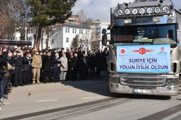 Siirt'ten İdlib kentine 4 tır yardım