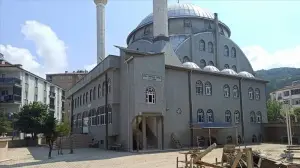 Sinop'ta selin ardından el birliğiyle temizlenen cami hizmete hazır