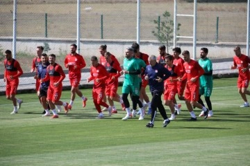 Sivasspor, Beşiktaş maçına yoğun tempoda hazırlanıyor