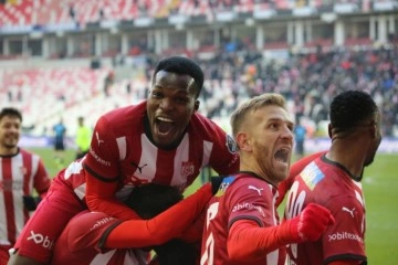 Sivasspor evinde yıkılmıyor