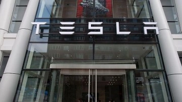 Tesla, maliyeti düşürmek için California'dan Teksas'a taşınıyor