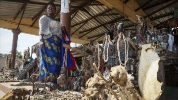 Togo'daki dünyanın en büyük büyü pazarı ziyaretçilerini hem ürkütüyor hem şaşırtıyor