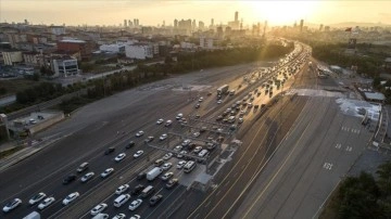 Trafiğe 10 ayda yaklaşık 1 milyon aracın kaydı yapıldı