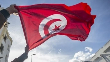 Tunus'un en büyük sendikası 'Cumhurbaşkanı'nın Anayasa'yı değiştirmesini' r