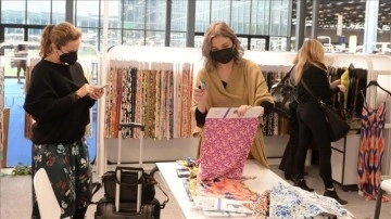 Türk tekstil firmaları Paris'te ürünlerini tanıttı
