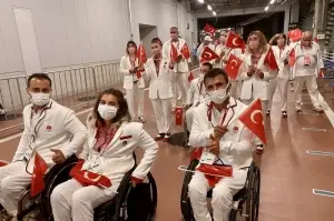 Türkiye Paralimpik Milli Takımı geçit törenini coşkuyla bekledi