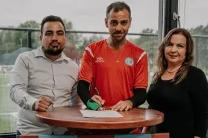 Ünlü oyuncu Erkan Kolçak Köstendil futbola geri döndü