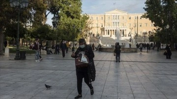 Yunanistan’da günlük Kovid-19 vaka sayısı en yüksek seviyeye ulaştı